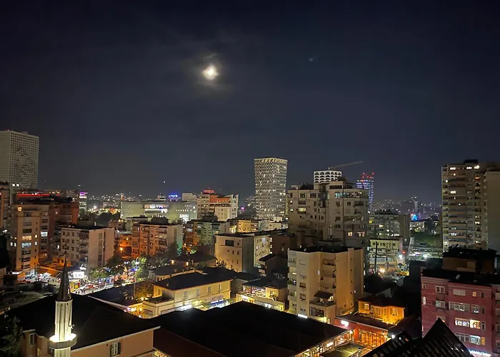 In Pazari I Ri * Tirana