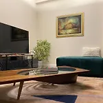In Pazari I Ri Apartment *