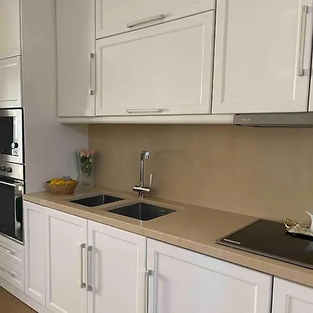 Appartement In Pazari I Ri Tirana