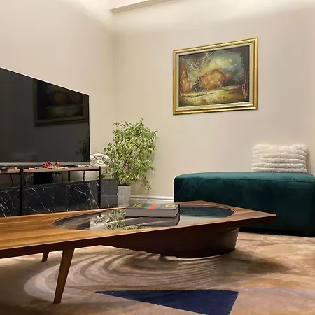 In Pazari I Ri Appartement *