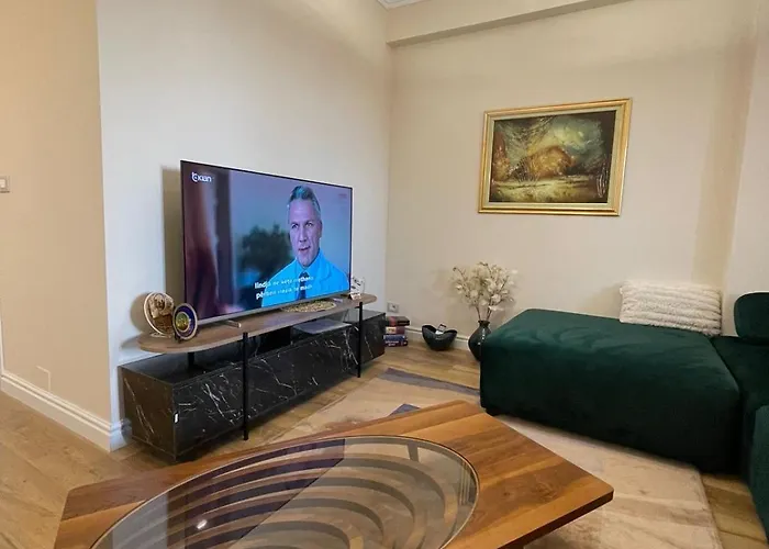 Apartment In Pazari I Ri *