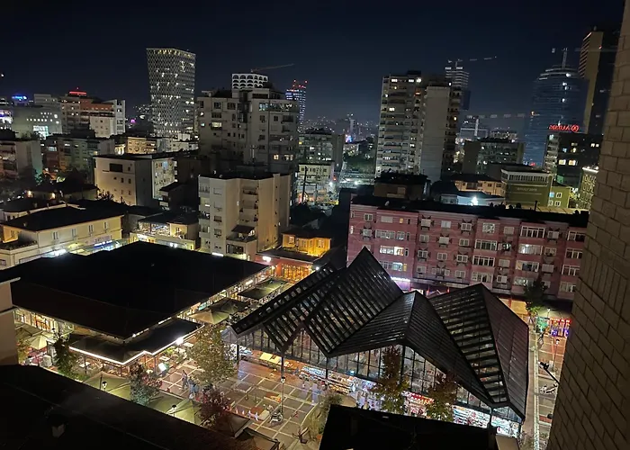 In Pazari I Ri شقة تيرانا