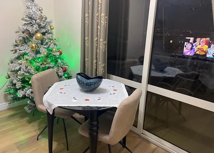 In Pazari I Ri تيرانا